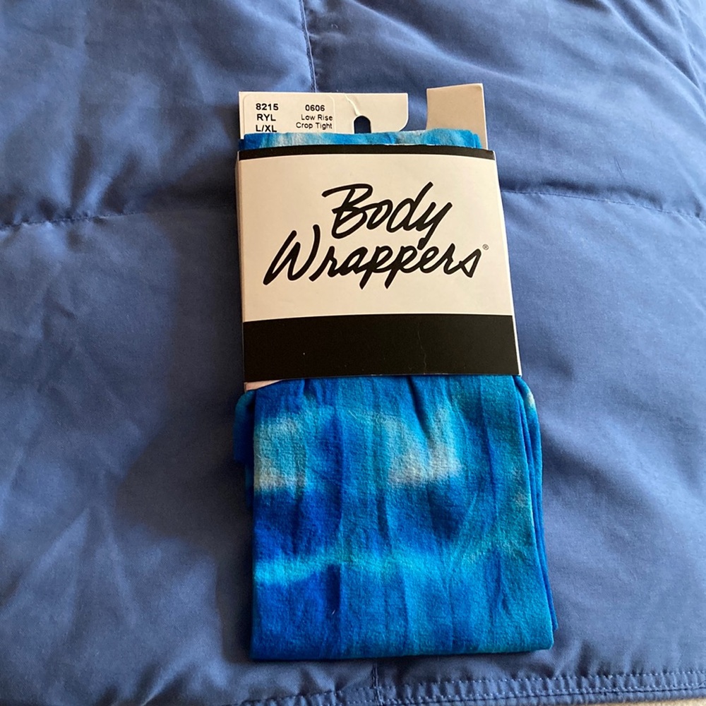 Unique low rise crop tight